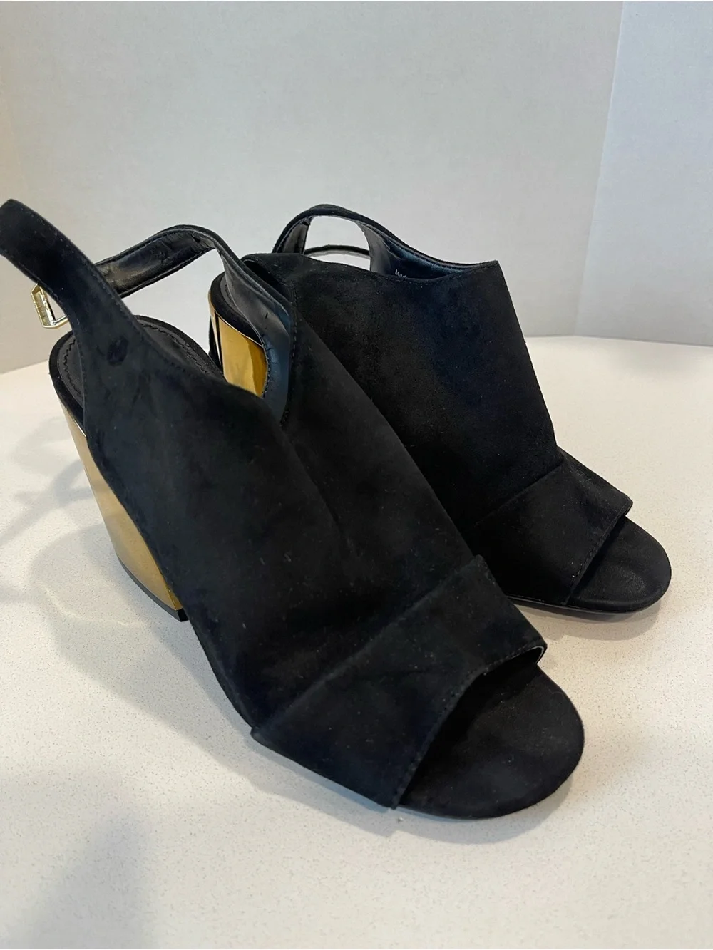 Aldo Black Suede Slingback Heels with Gold Geometric Block Heel size 5